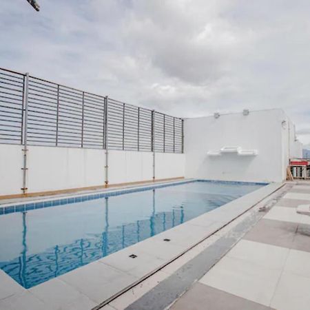 Oyo 637 Fox Hotel 奎松市 外观 照片