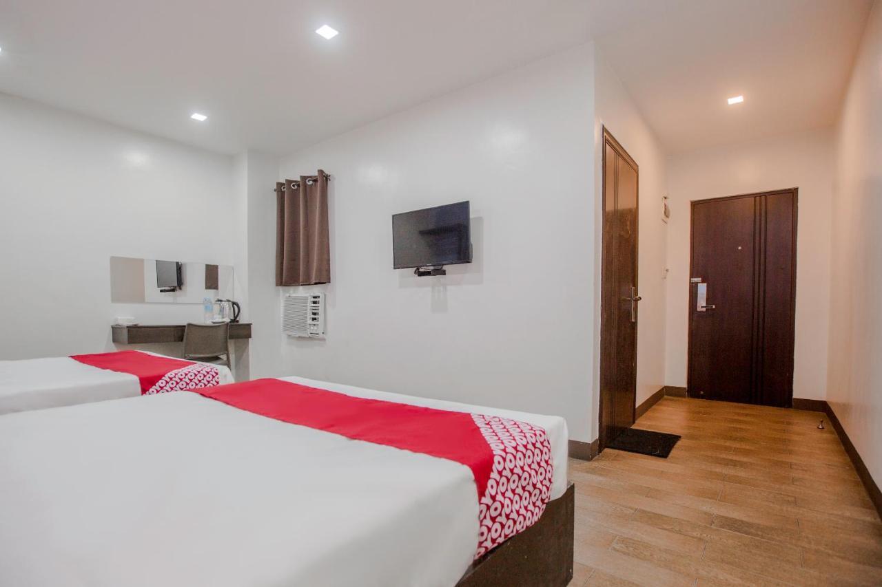 Oyo 637 Fox Hotel 奎松市 外观 照片