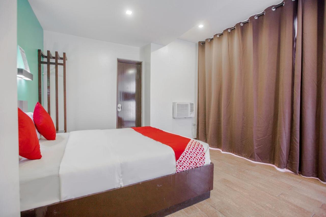 Oyo 637 Fox Hotel 奎松市 外观 照片