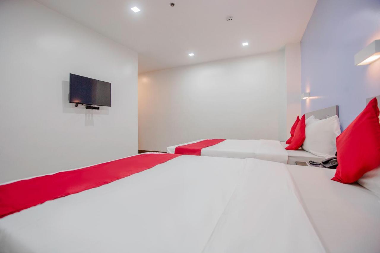 Oyo 637 Fox Hotel 奎松市 外观 照片