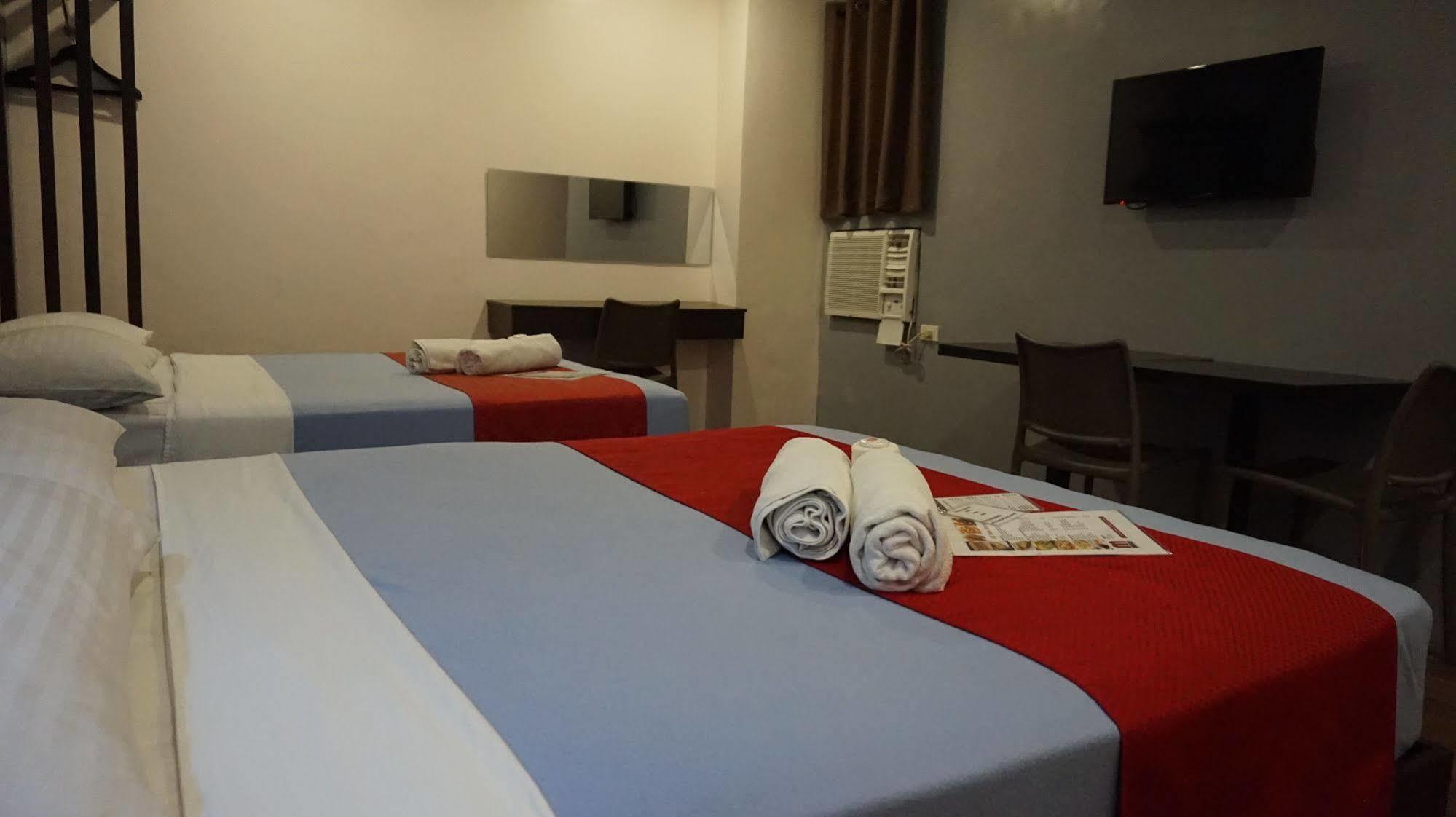 Oyo 637 Fox Hotel 奎松市 外观 照片